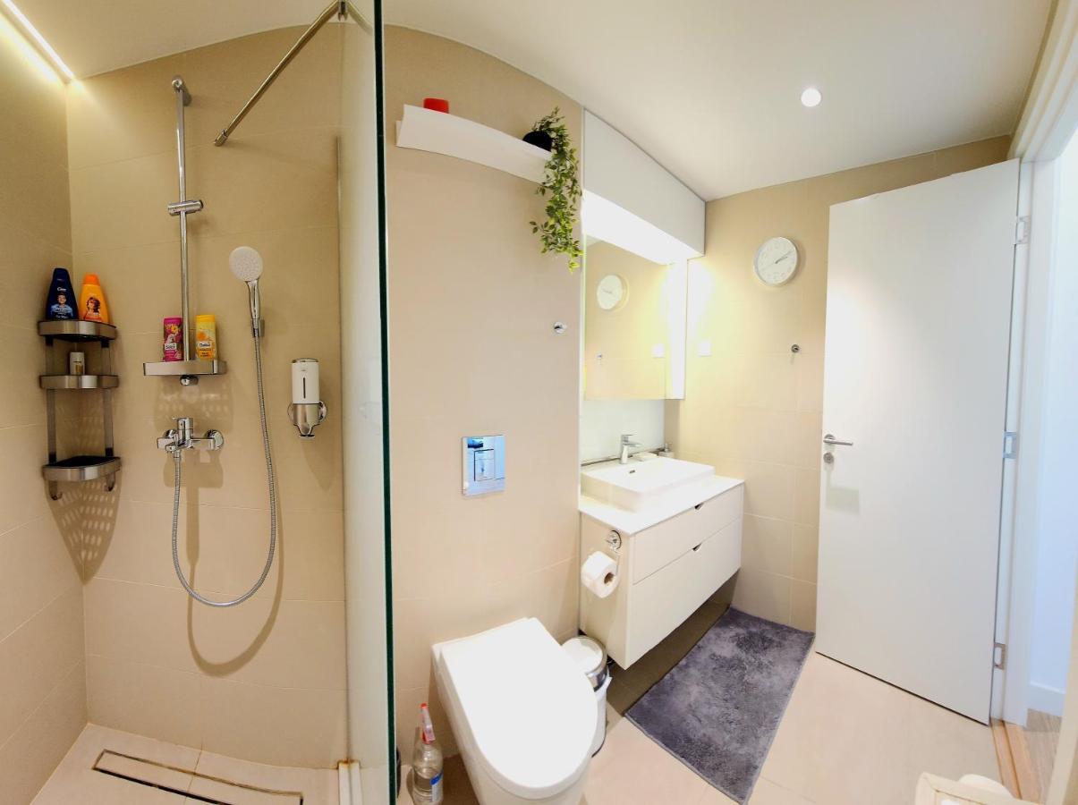 Waterfront 10th Fl Lux Apt. W/ View * Belgrade