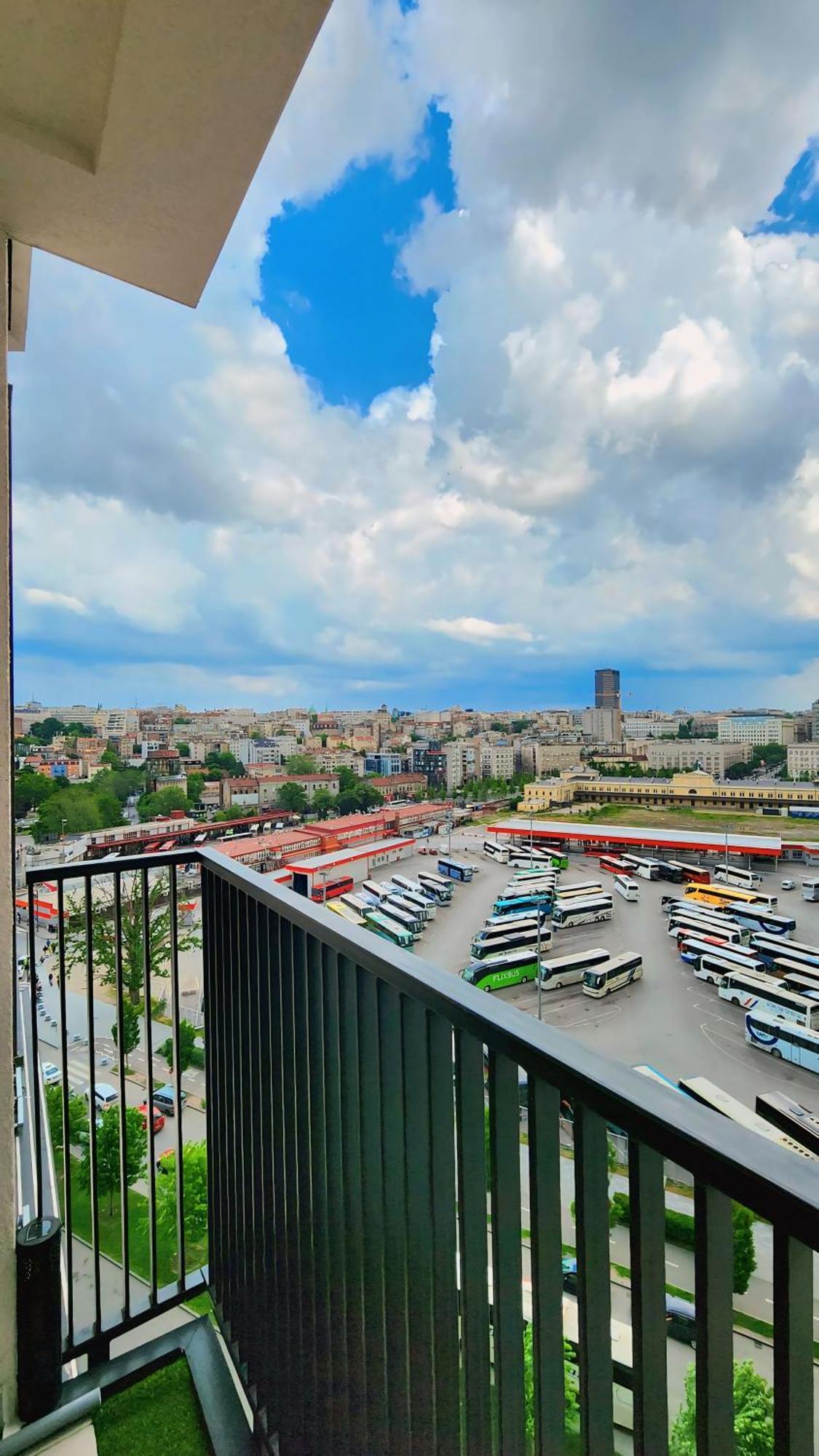 Waterfront 10th Fl Lux Apt. W/ View *